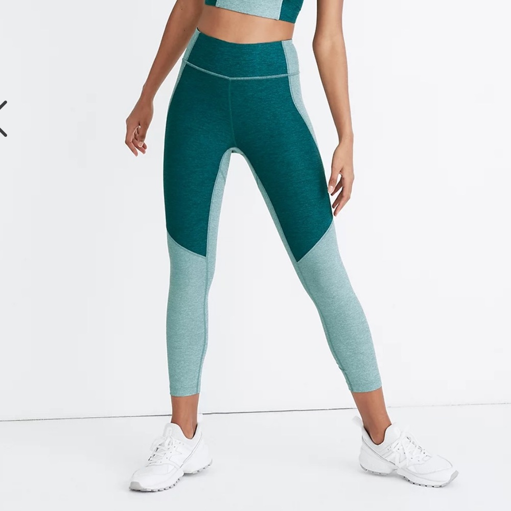 Outdoor Voices 3/4 Warmup Leggings Green L